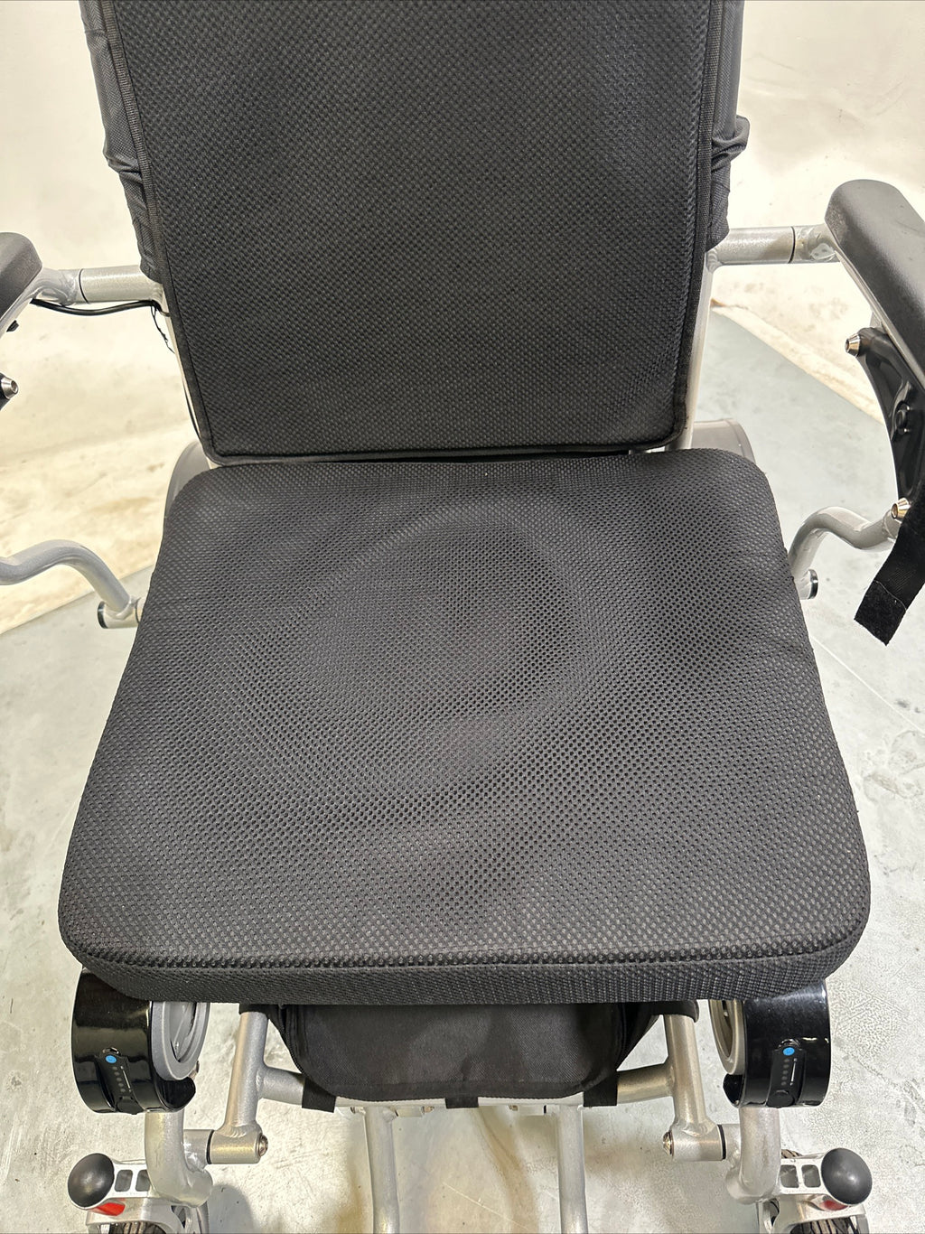 KWK DO9XL Folding Powerchair Heavy Duty