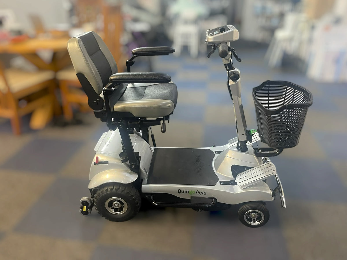 Quingo Flyte with Docking Station 4mph Boot Scooter