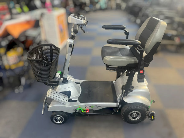 Quingo Flyte with Docking Station 4mph Boot Scooter