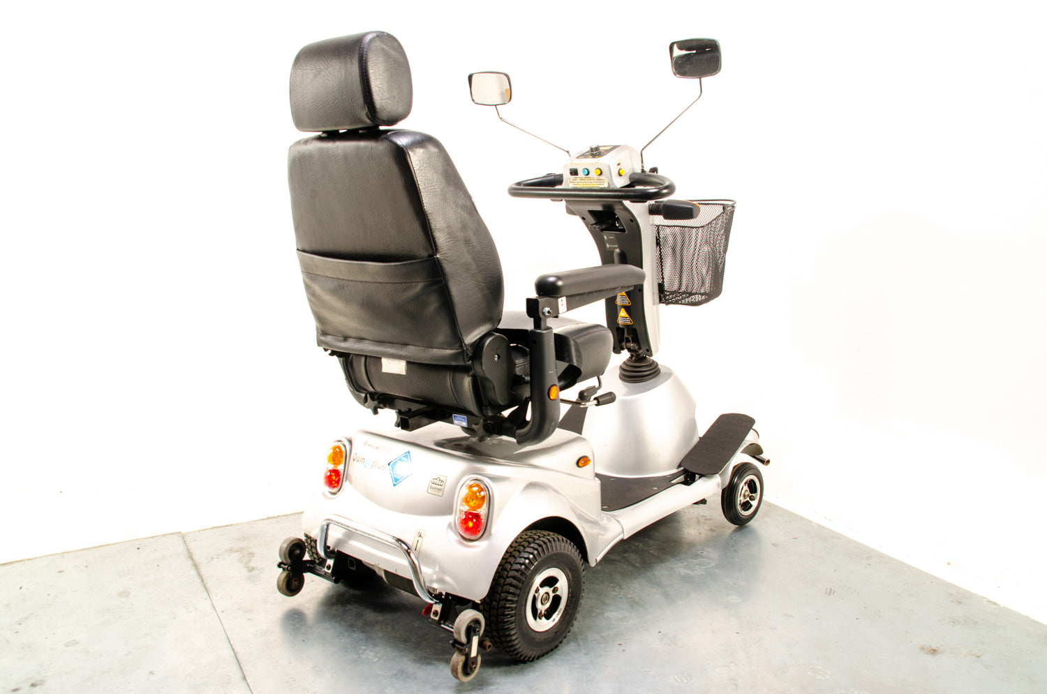 Quingo Plus 8mph Mobility Scooter 5 Wheels Road Pavement Turning Circle Silver AVC