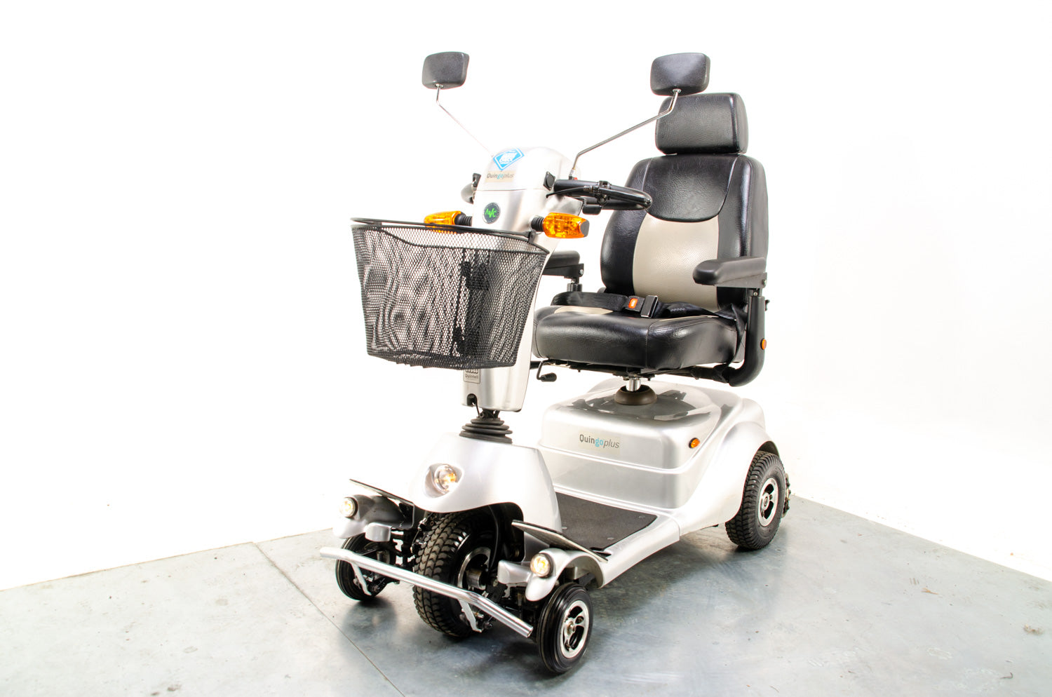 Quingo Plus 8mph Mobility Scooter 5 Wheels Road Pavement Turning Circle Silver AVC