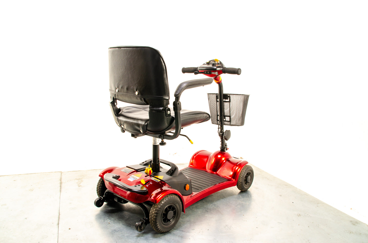2021 Rascal Ultralite 480 4mph Transportable Electric Mobility Boot Scooter Red Secondary image