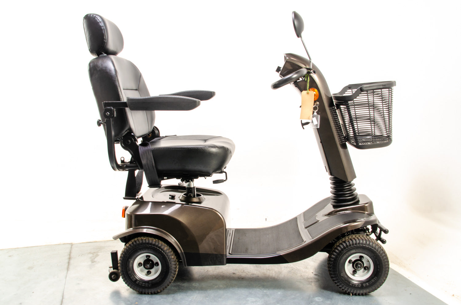 Parade 8 Mobility Scooter 8mph Midsize Luxury All-Terrain Secondary image