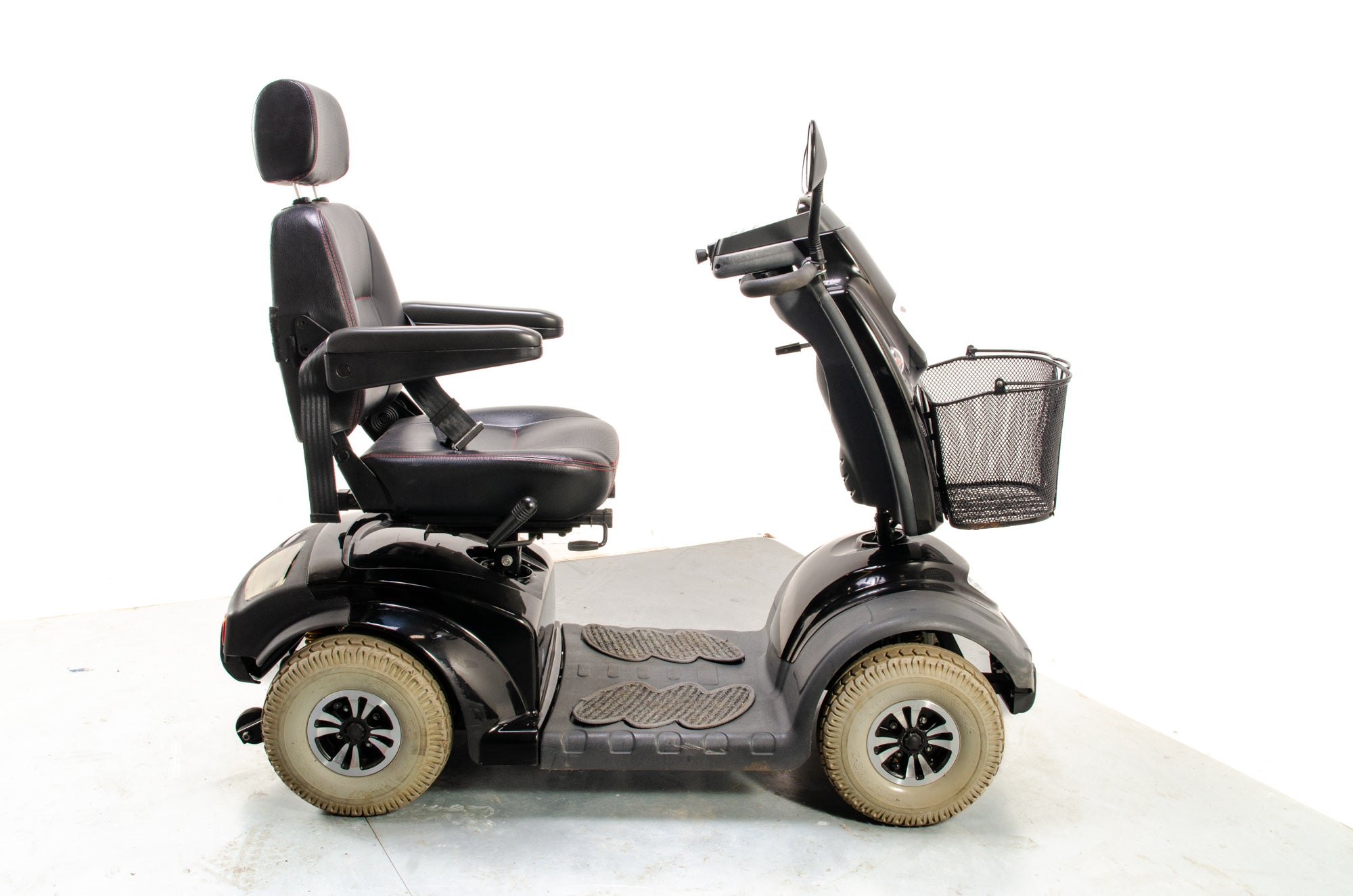 TGA Mystere Large Comfy Electric Mobility Scooter 8mph Class 3 Black Secondary image