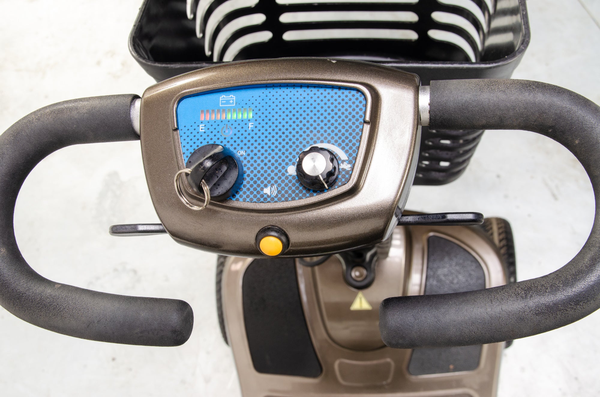 Illusion Ultra Lightweight Aluminium Mobility Boot Scooter in Blue 4mph Suspension Secondary image