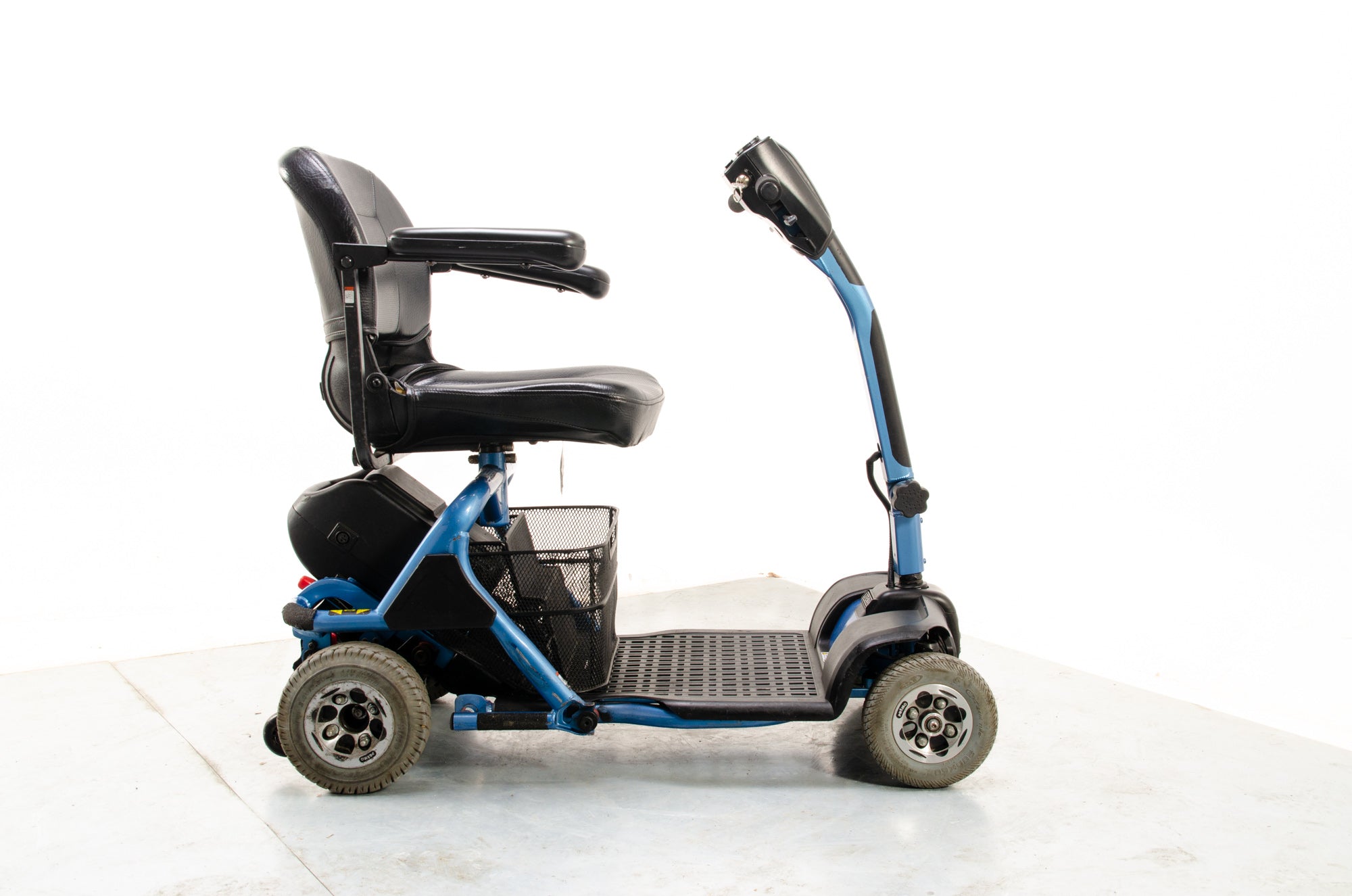 Rascal Liteway 4 Used Mobility Scooter Lightweight Compact Electric Folding Transportable Boot Secondary image