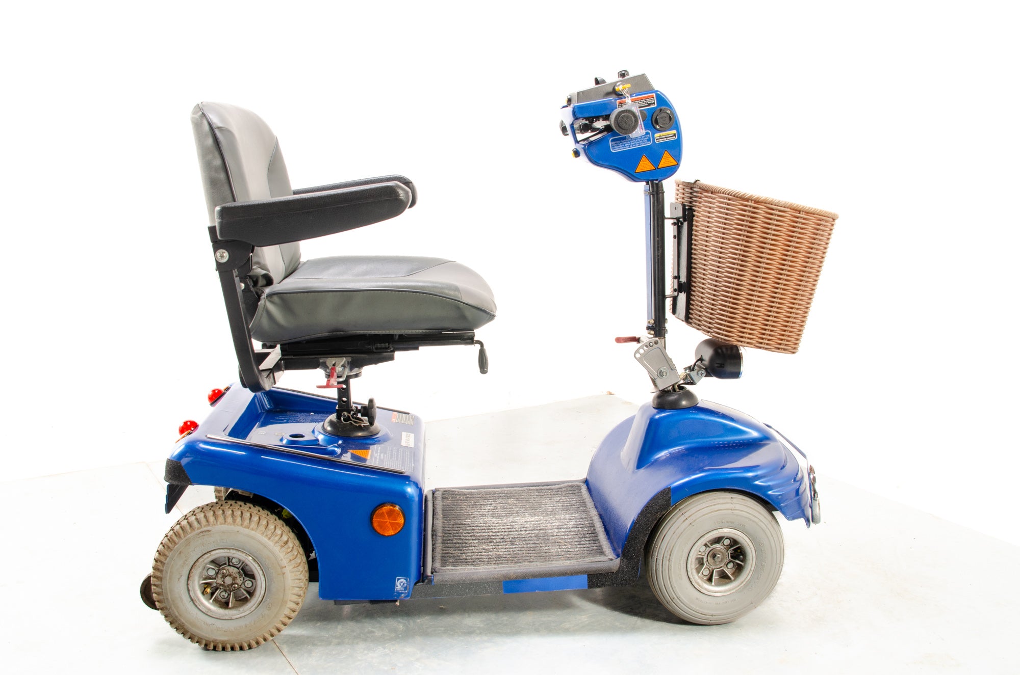 Eden Pathmaster 4mph Midszize Comfy Mobility Scooter Blue Secondary image