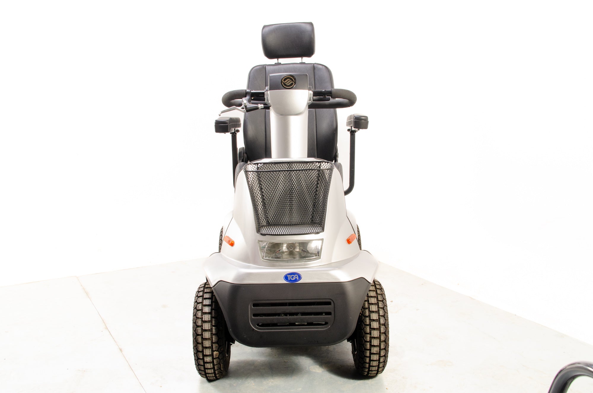 2016 TGA Breeze Midi 4 8mph Mid Size Mobility Scooter Silver