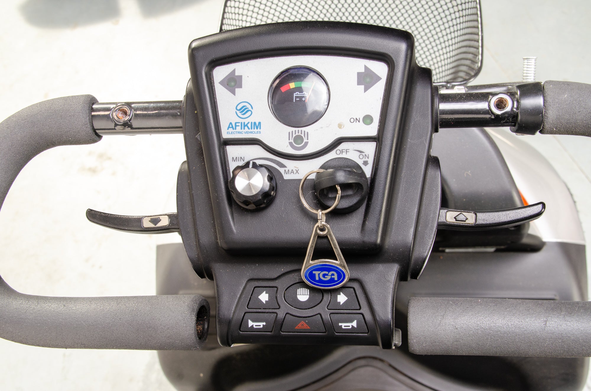 2016 TGA Breeze Midi 4 8mph Mid Size Mobility Scooter Silver