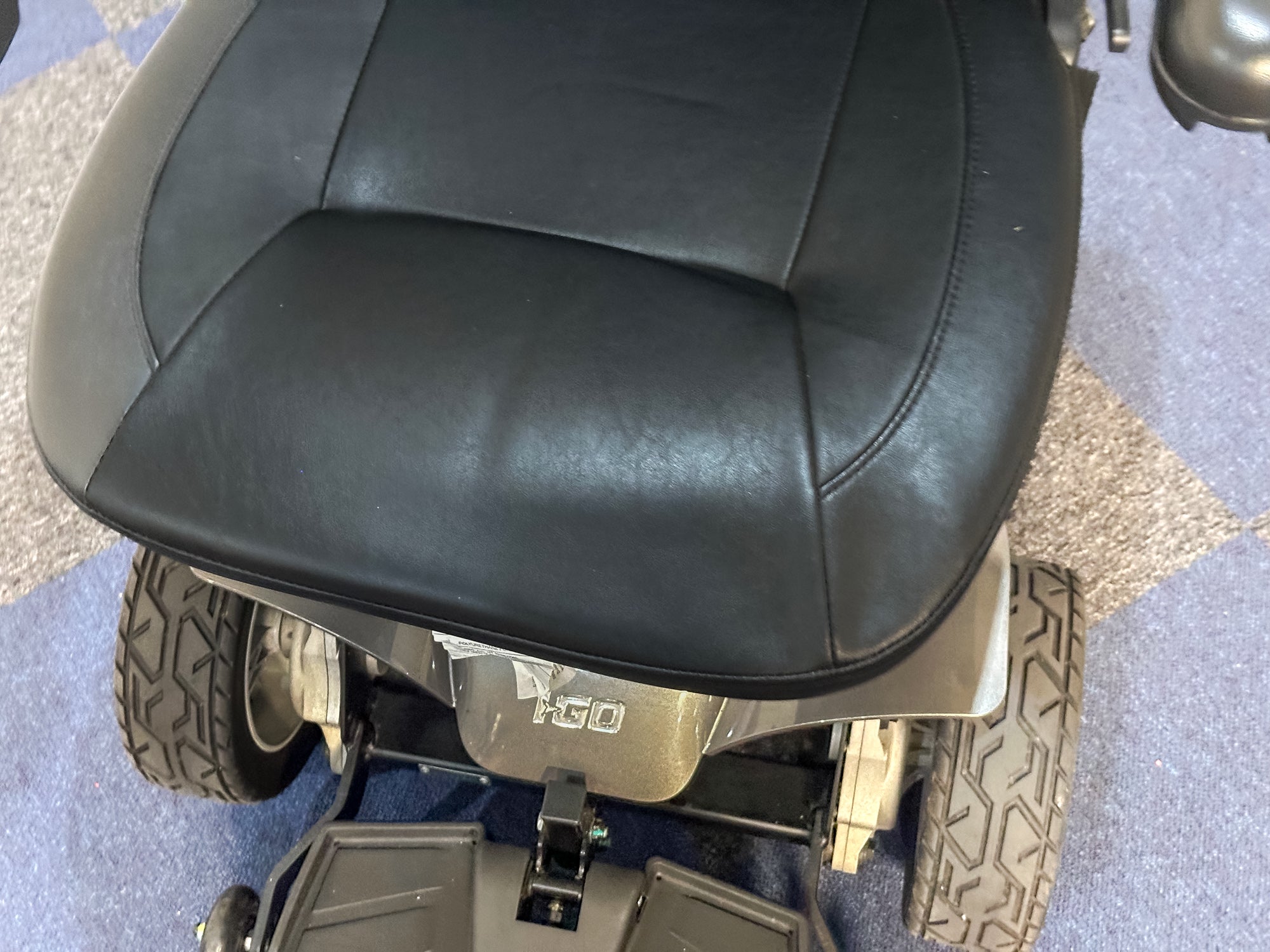 Used I-Go Centre Wheel Drive Powerchair – Excellent Condition, New Batteries