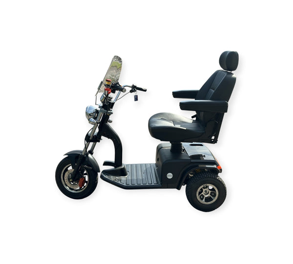 Trident 3-Wheel Road Legal Mobility Scooter – Retro Hot Rod Design, 8mph, 21-Mile Range