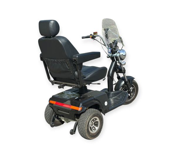 Trident 3-Wheel Road Legal Mobility Scooter – Retro Hot Rod Design, 8mph, 21-Mile Range