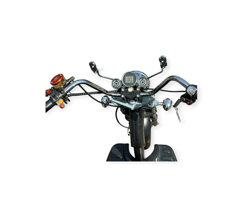 Trident 3-Wheel Road Legal Mobility Scooter – Retro Hot Rod Design, 8mph, 21-Mile Range