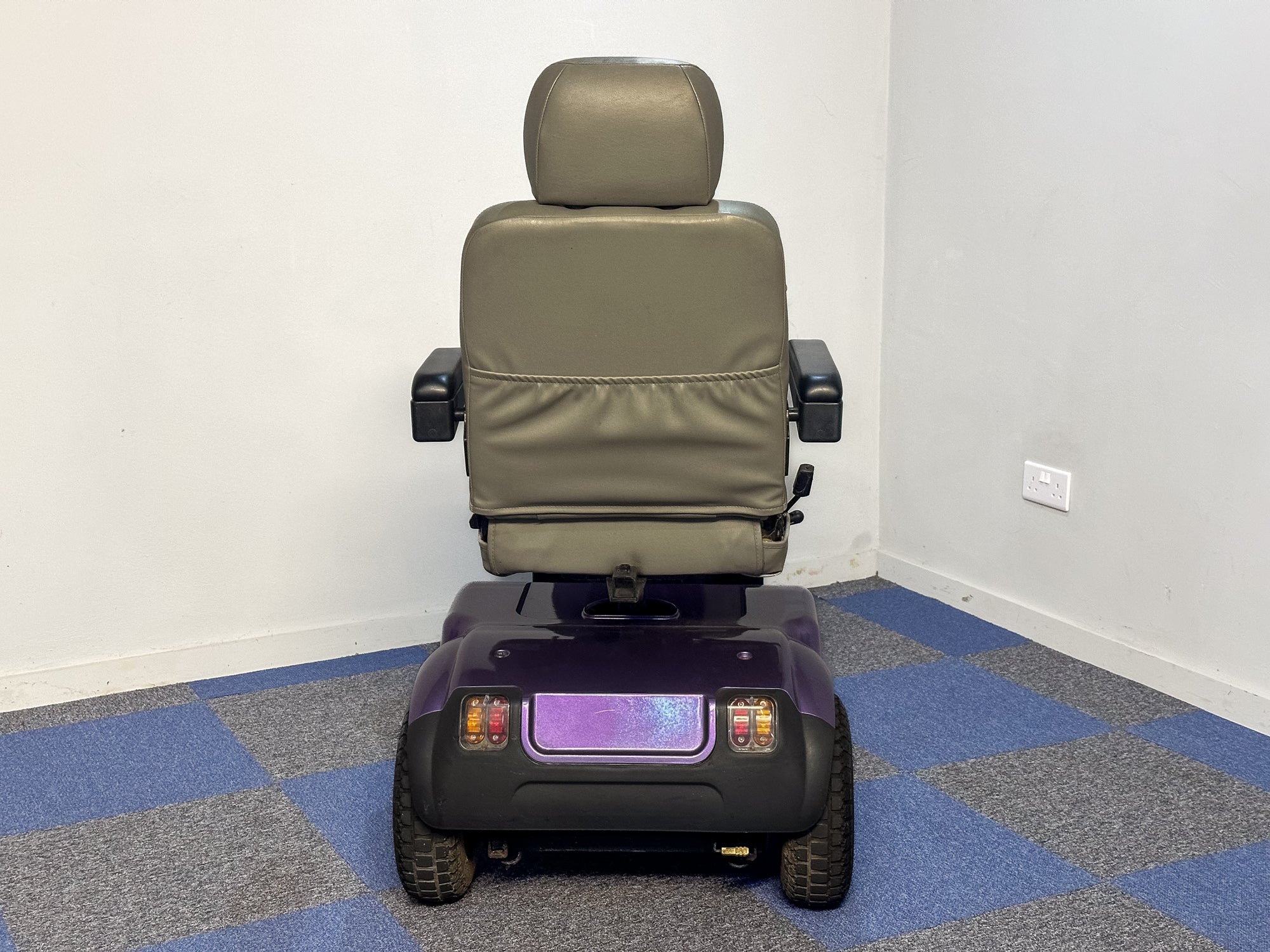 TGA Breeze Midi 3 8mph Mid Size Mobility Scooter Trike Purple