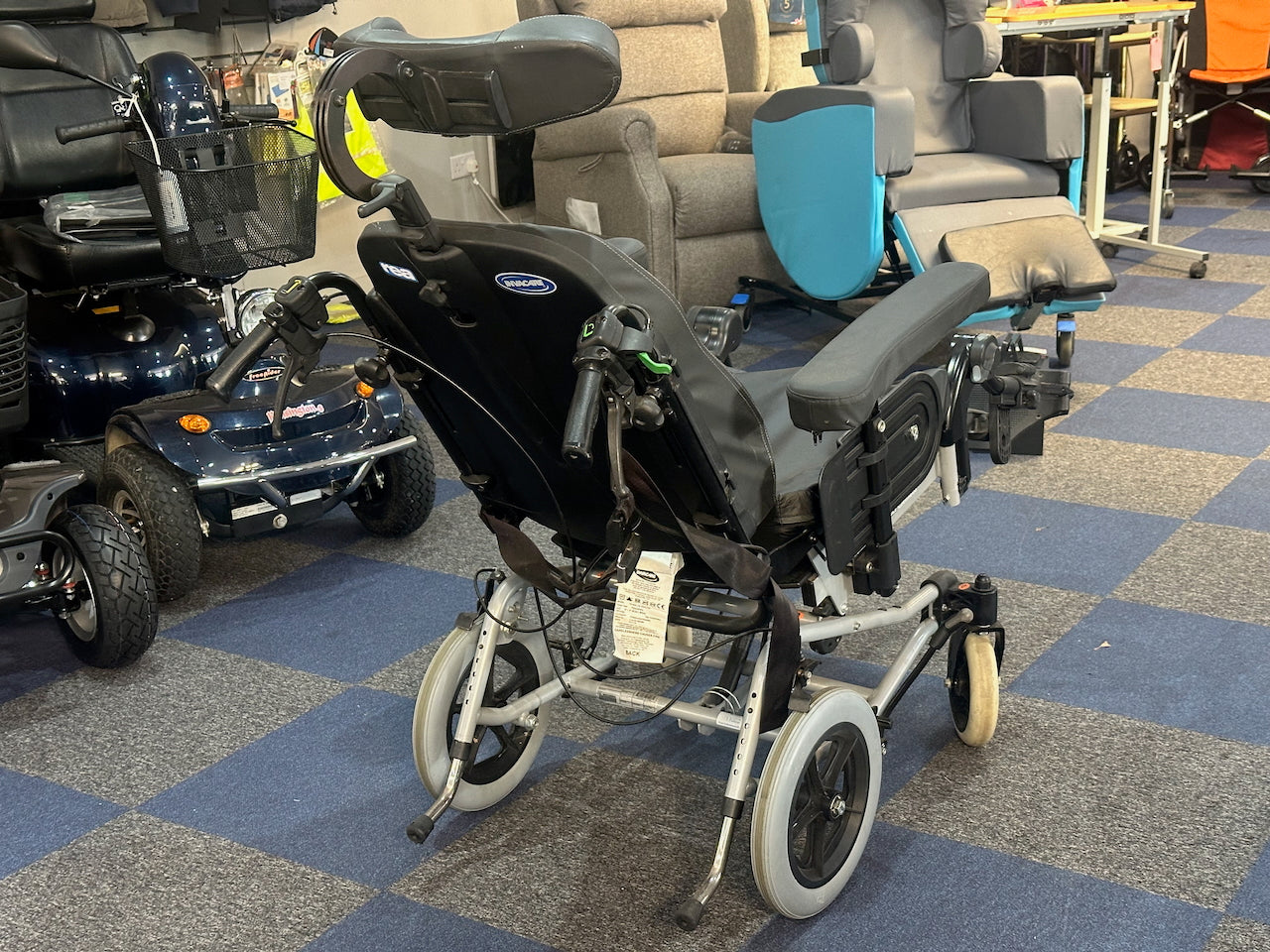 Invacare Rea Clematis Wheelchair – Used Model in Good Condition