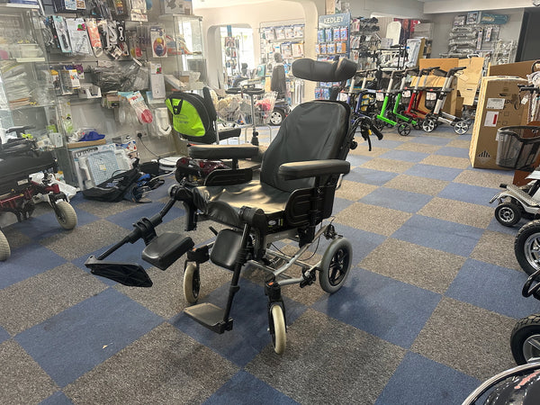 Invacare Rea Clematis Wheelchair – Used Model in Good Condition