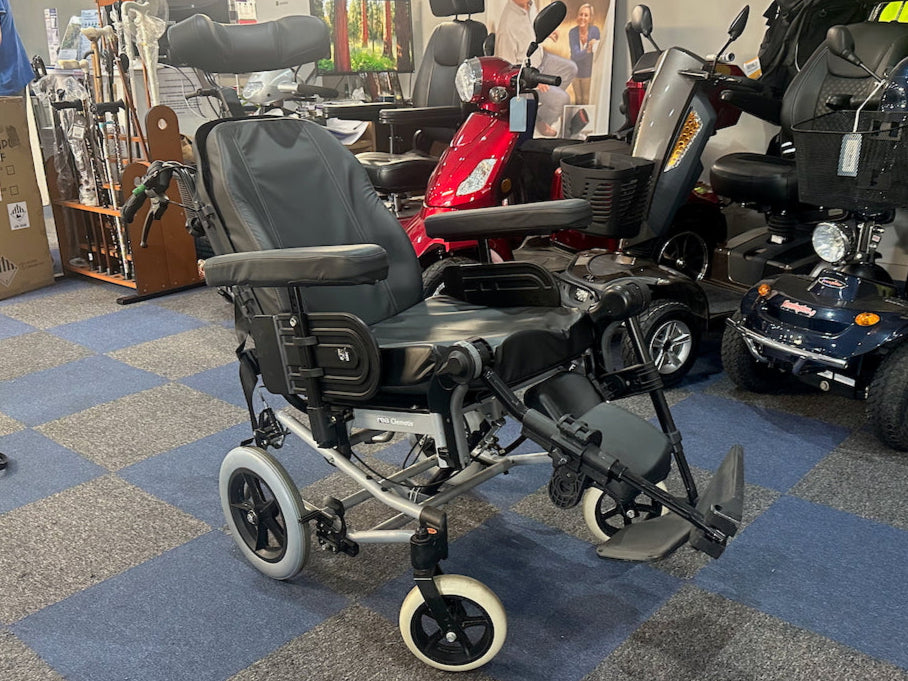 Invacare Rea Clematis Wheelchair – Used Model in Good Condition Main image