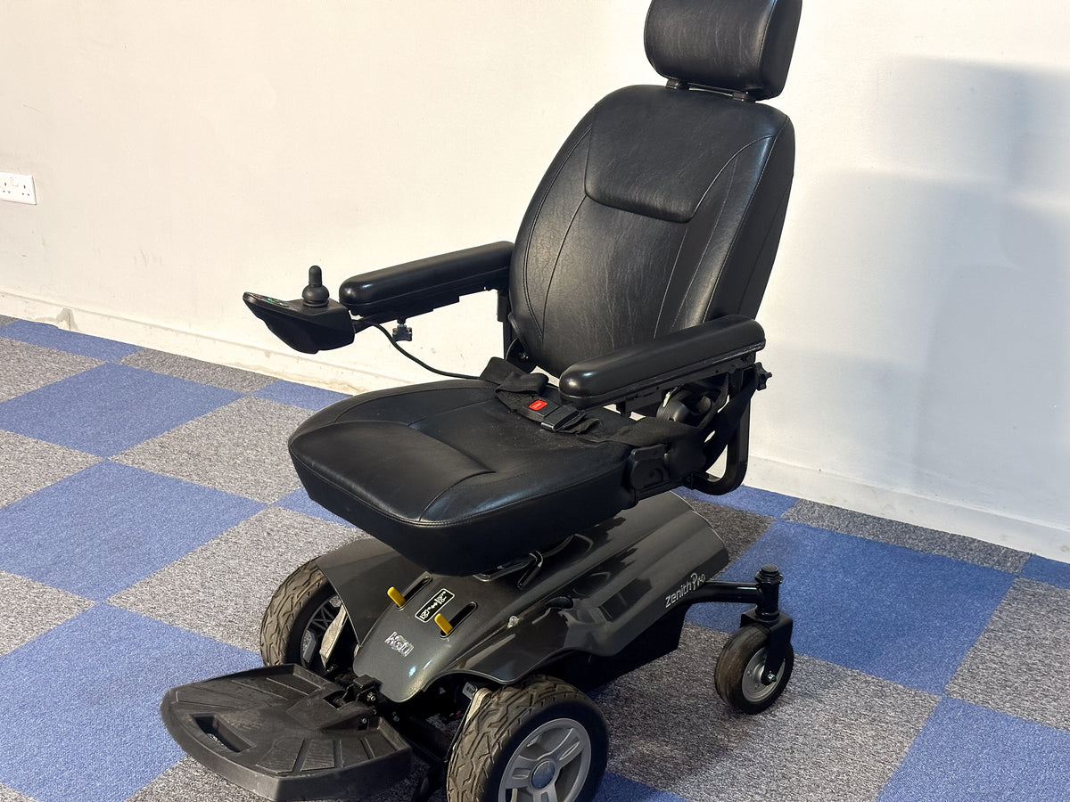 I-Go Zenith Pro best performing powerchair both around the house and outside FWD