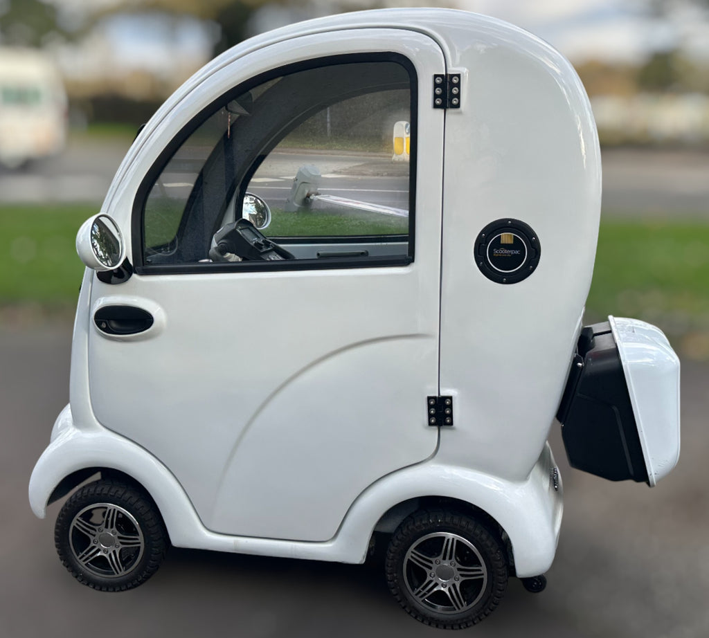 Scooterpac Cabin Car Mk2 – Used White Cabin Car Mobility Scooter (Immaculate, Only 160 Miles)