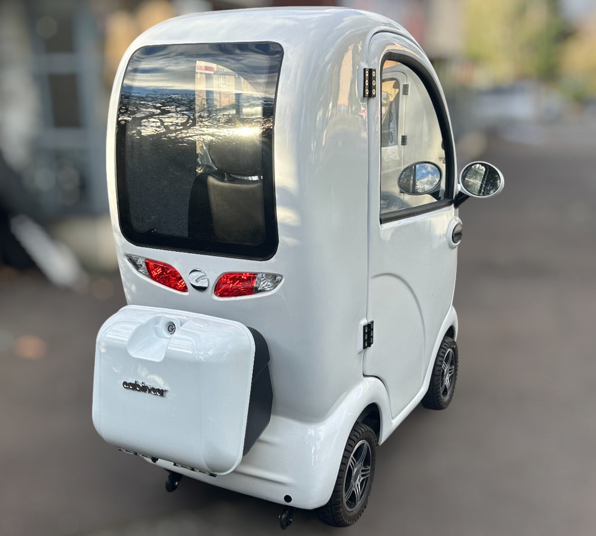Scooterpac Cabin Car Mk2 – Used White Cabin Car Mobility Scooter (Immaculate, Only 160 Miles)
