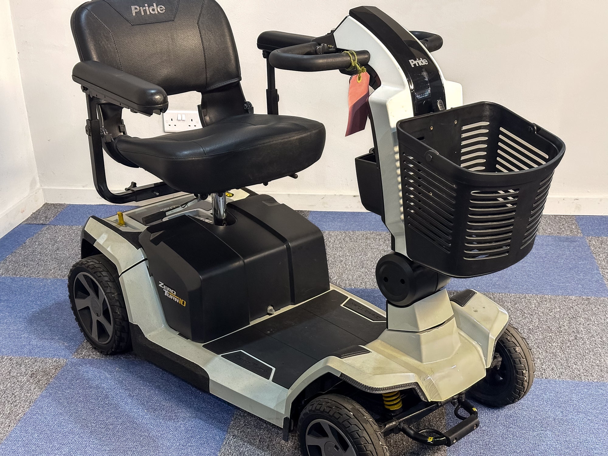 Pride Zero Turn 10 White Mobility Scooter 8mph Transportable LED Dual Motor Suspension USB Charger Secondary image