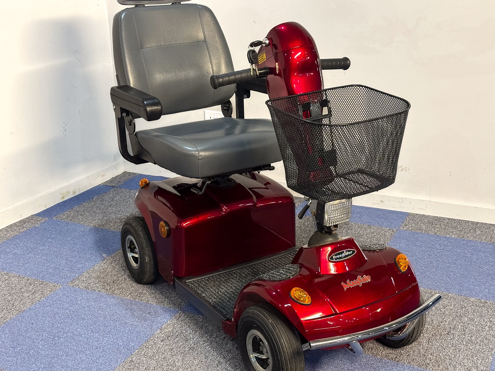 Freerider Mayfair FR168-4 All-Terrain Used Mobility Scooter 4mph Pavement Red Secondary image