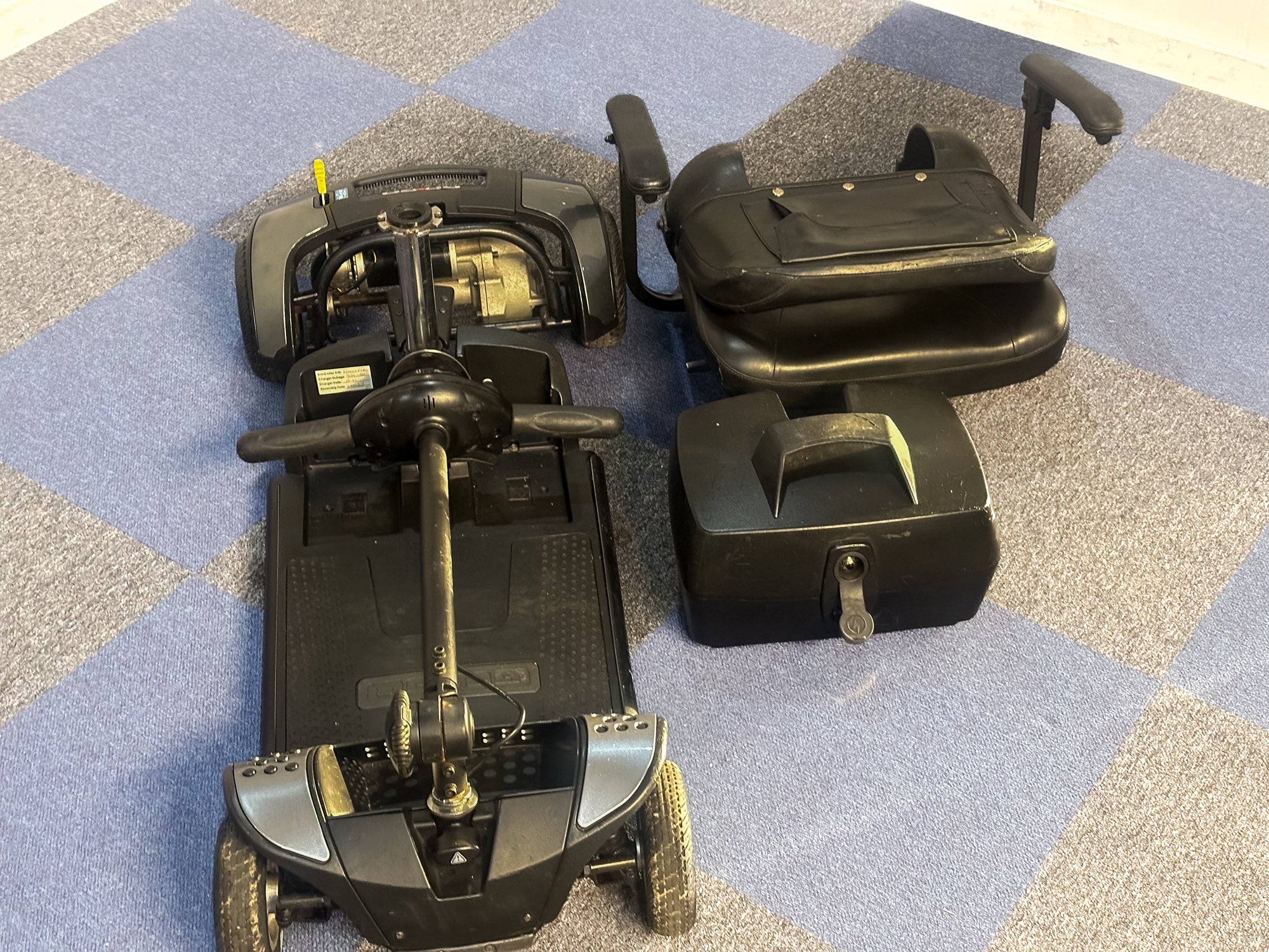 Pride GoGo Elite Traveller Used Mobility Scooter Small Transportable Boot Grey Secondary image