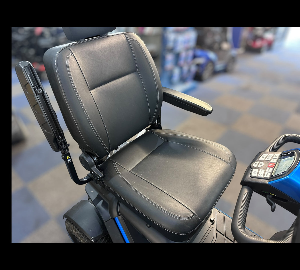 Pride Baja Wrangler 2 Heavy-Duty All-Terrain Mobility Scooter (Ex-Demo, Blue)
