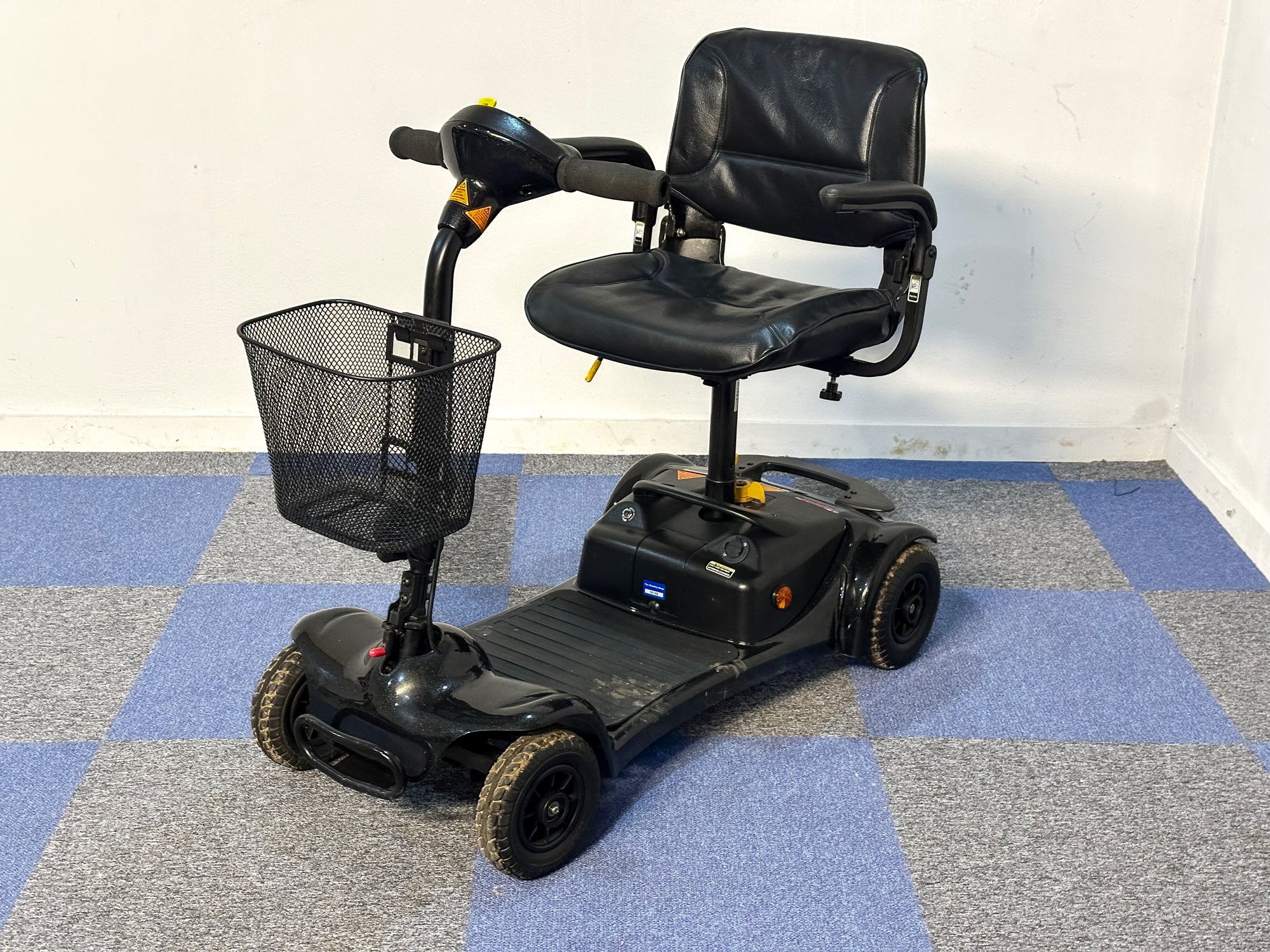 Rascal Ultralite 480 4mph Transportable Electric Mobility Boot Scooter Black