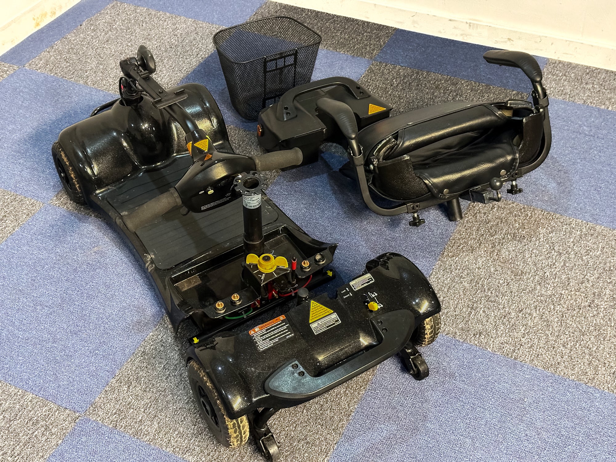 Rascal Ultralite 480 4mph Transportable Electric Mobility Boot Scooter Black Secondary image