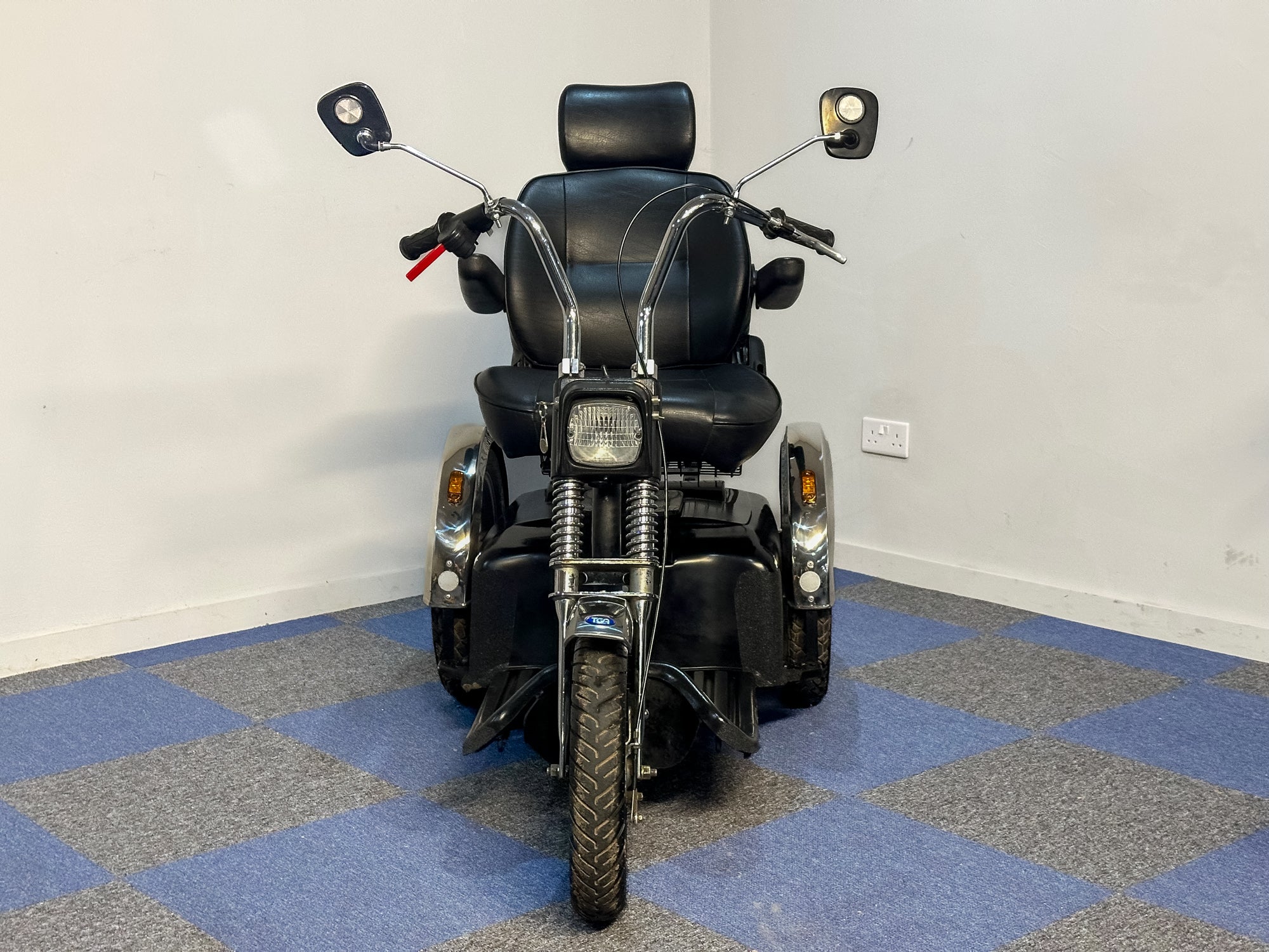2011 TGA Supersport 8mph Large 3 Wheel Trike Mobility Scooter Black Chrome Secondary image