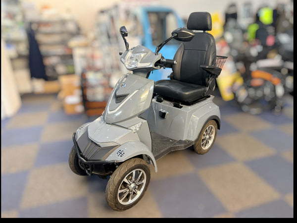 GIO Titan Trike Mobility Scooter – Heavy Duty, Long Range 15mph Fast