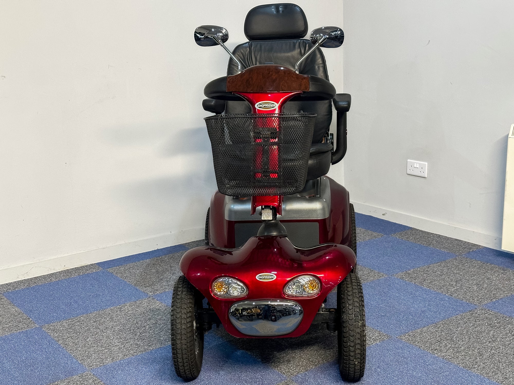 Shoprider Cordoba Used Mobility Scooter Large All-Terrain 8mph Roma Off-Road Red 13295 Secondary image