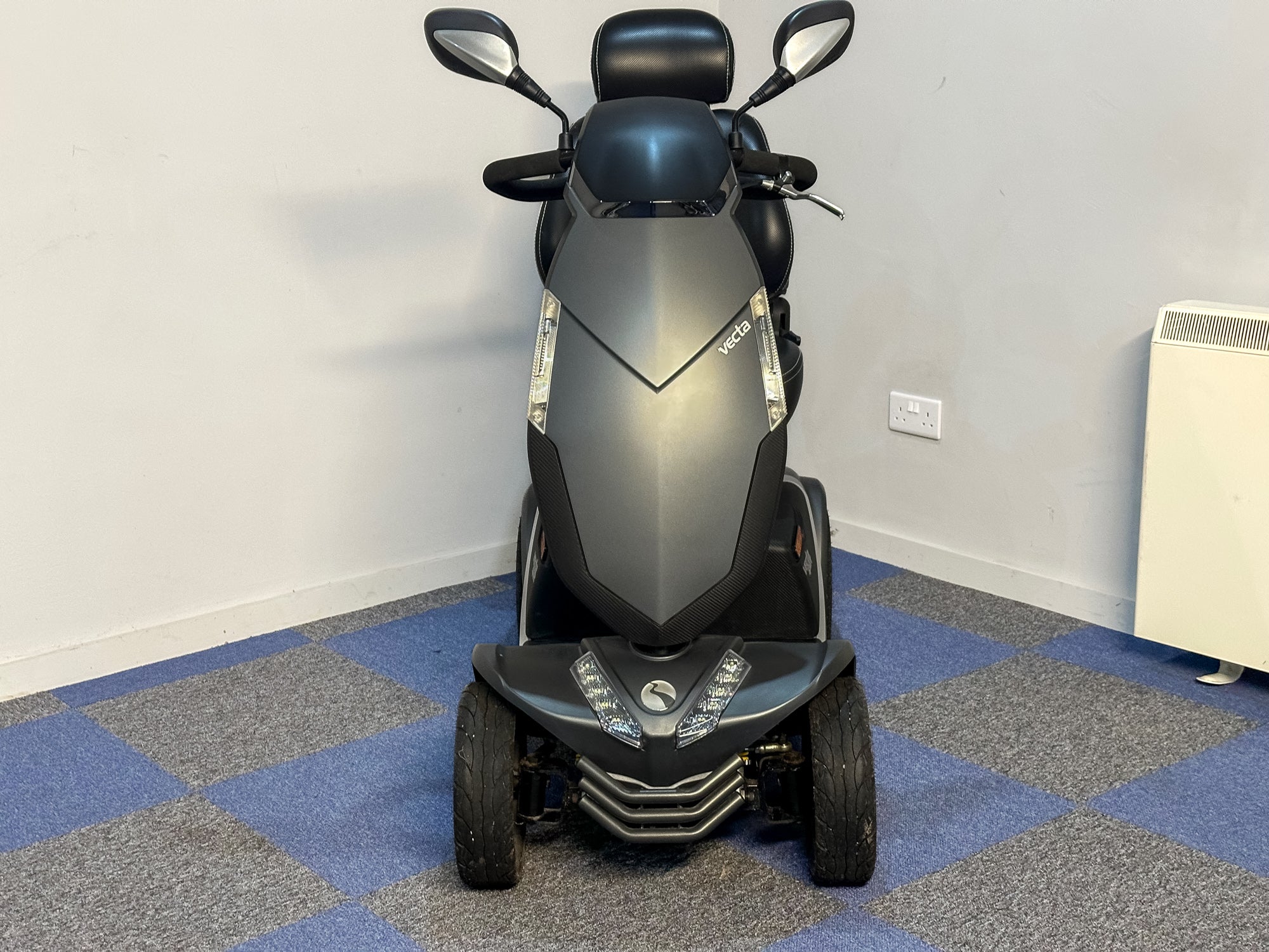 Rascal Vecta Sport Electric Mobility Scooter 8mph Suspension Max Grip All-Terrain Road Legal Grey Secondary image