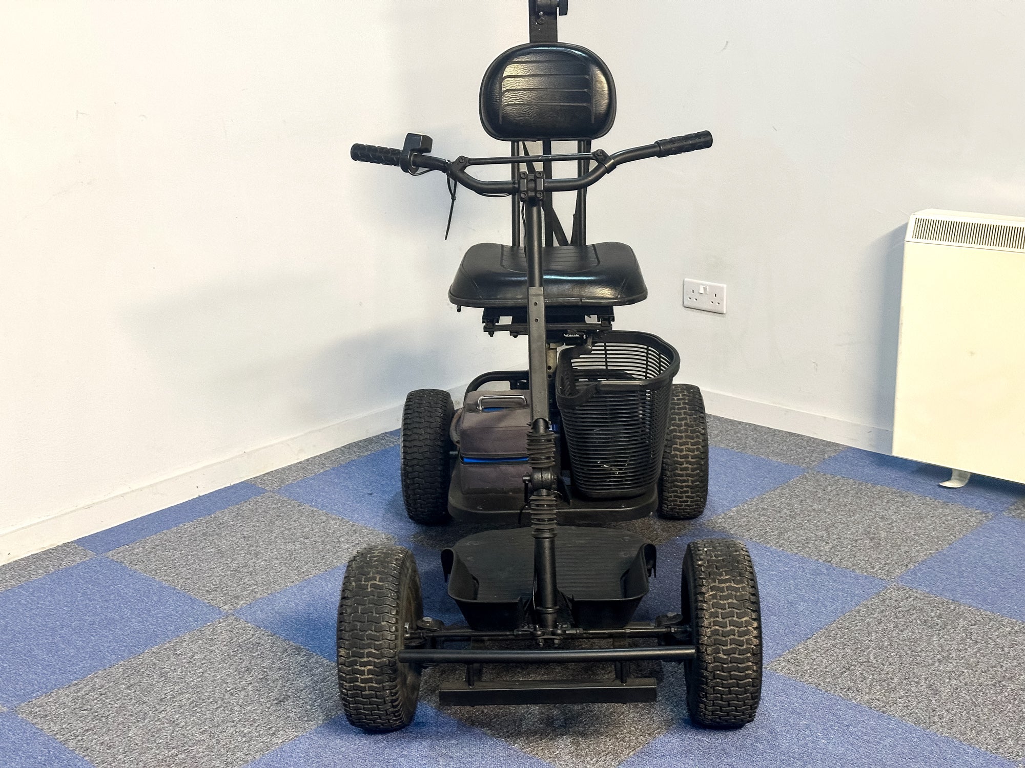 Powerhouse Titan Single Seater Lithium Battery Electric Golf Buggy Secondary image