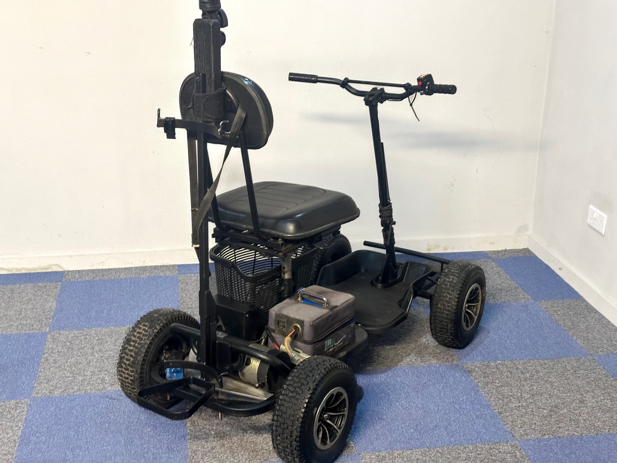 Powerhouse Titan Single Seater Lithium Battery Electric Golf Buggy