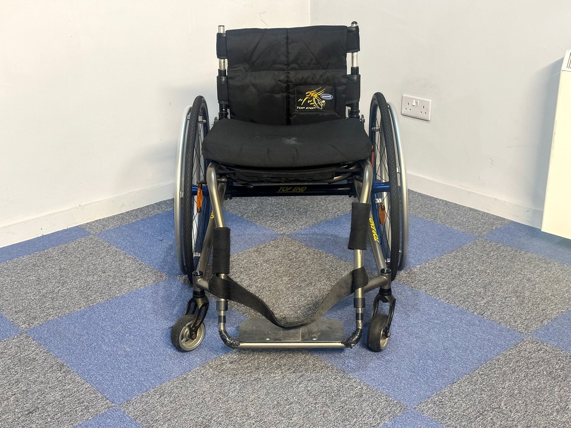 Top End Terminator Titanium Rigid Wheelchair Lightweight & Built for Performance Secondary image