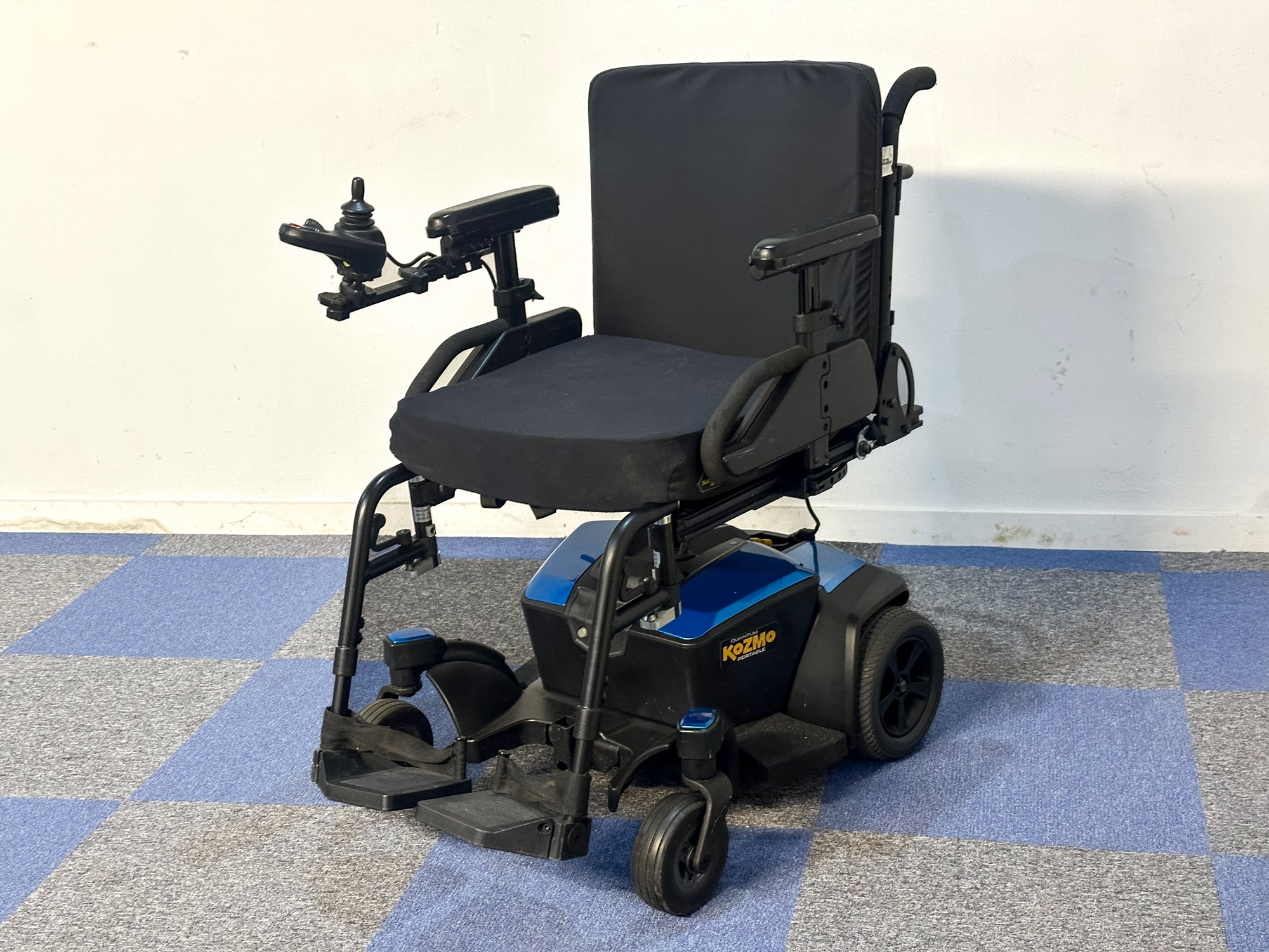 Quantum Kozmo Portable Powerchair Electric Wheelchair Indoor Pride Go-Chair Transport