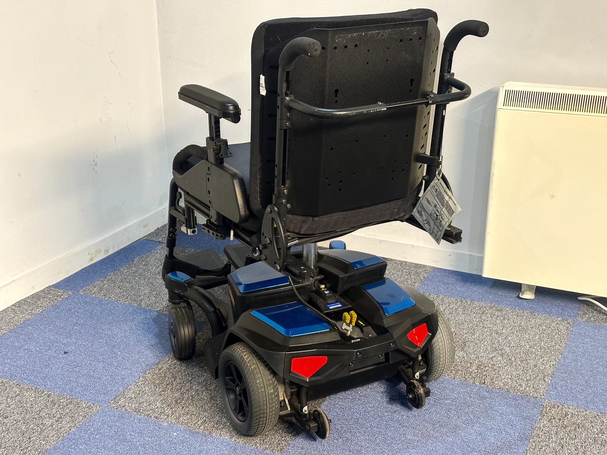 Quantum Kozmo Portable Powerchair Electric Wheelchair Indoor Pride Go-Chair Transport