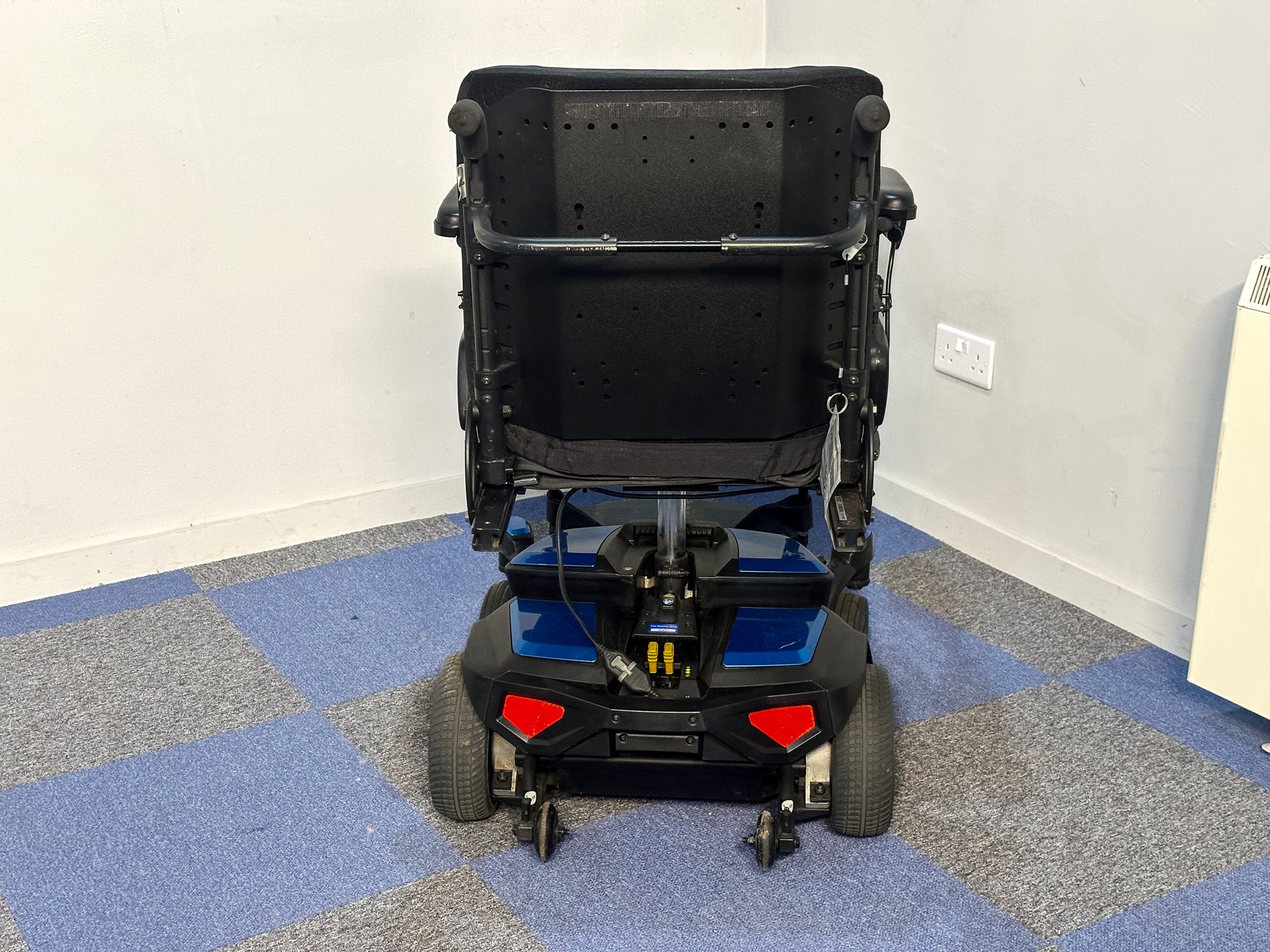 Quantum Kozmo Portable Powerchair Electric Wheelchair Indoor Pride Go-Chair Transport