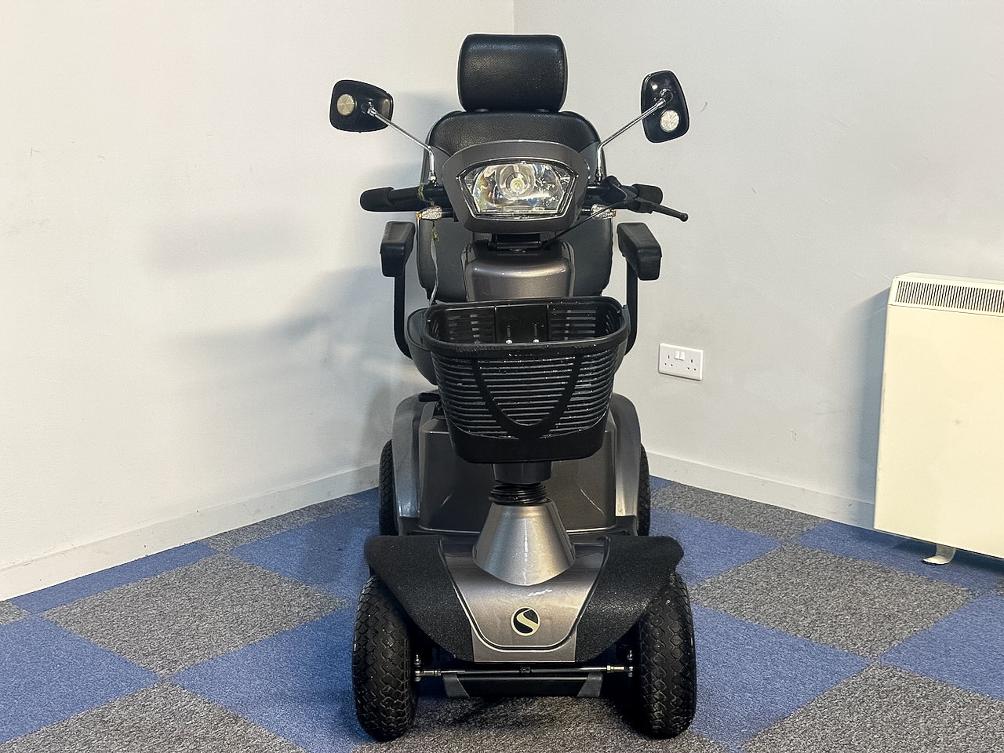Sunrise Medical Sterling S425 Used Mobility Scooter Graphite 8mph Midsize Secondary image