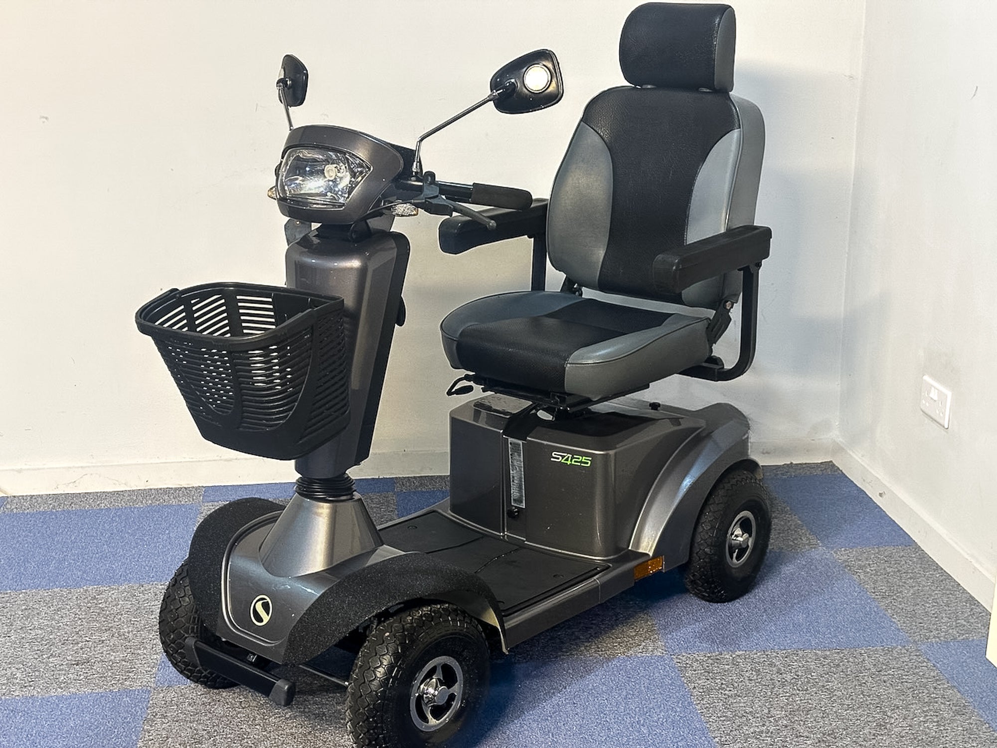 Sunrise Medical Sterling S425 Used Mobility Scooter Graphite 8mph Midsize