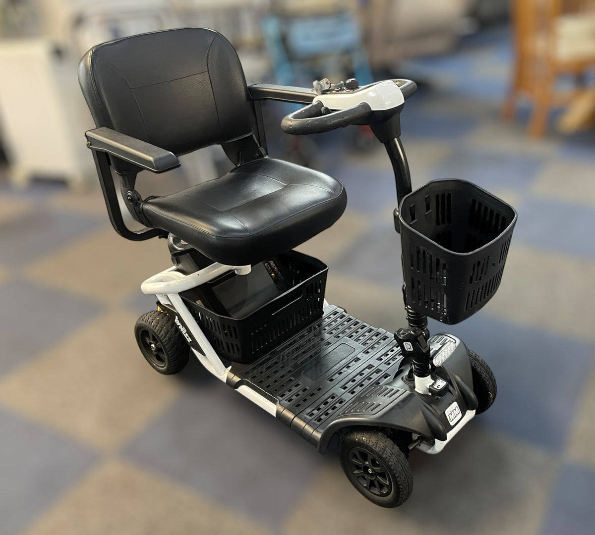 Monarch Whizz Mobility Scooter Small Transportable Pneumatic Tyres White