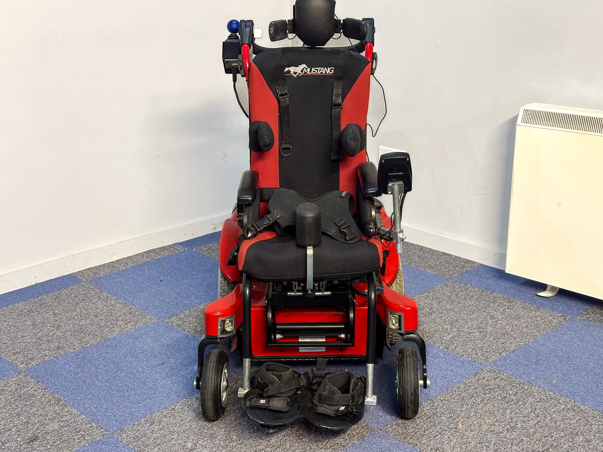 Corgi Power Wheelchair Mustang Hi-Lo Childrens Powerchair Riser Tilt in Space Head Controls Dual Attendant Control Secondary image