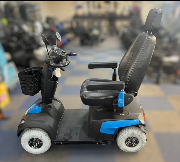 Invacare Comet Pro 8MPH