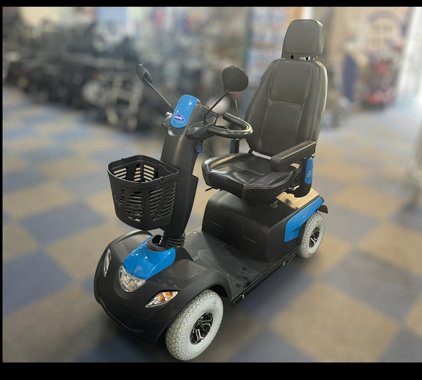 Invacare Comet Pro 8MPH