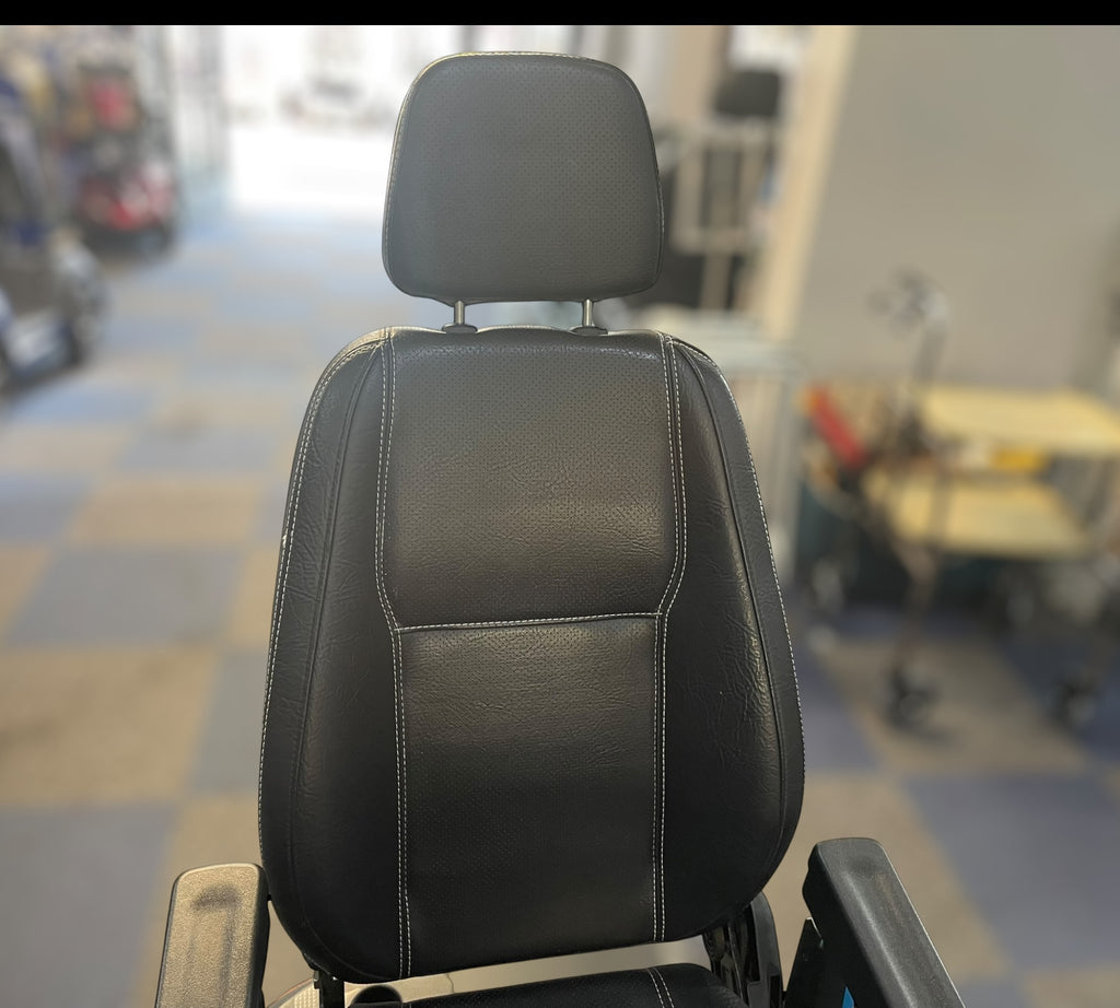 Invacare Comet Pro 8MPH