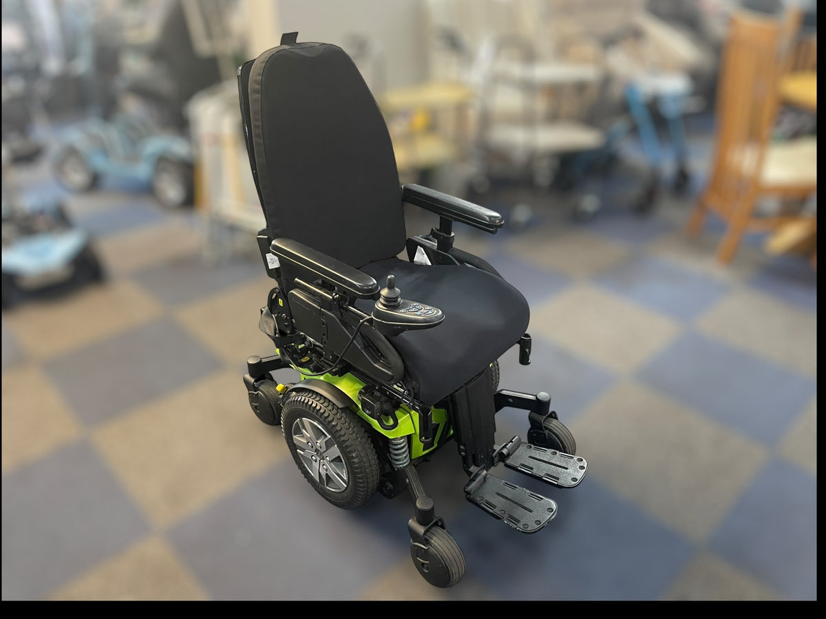 PRIDE QUANTUM EDGE 2.0 ELECTRIC POWER WHEELCHAIR POWERCHAIR Main image