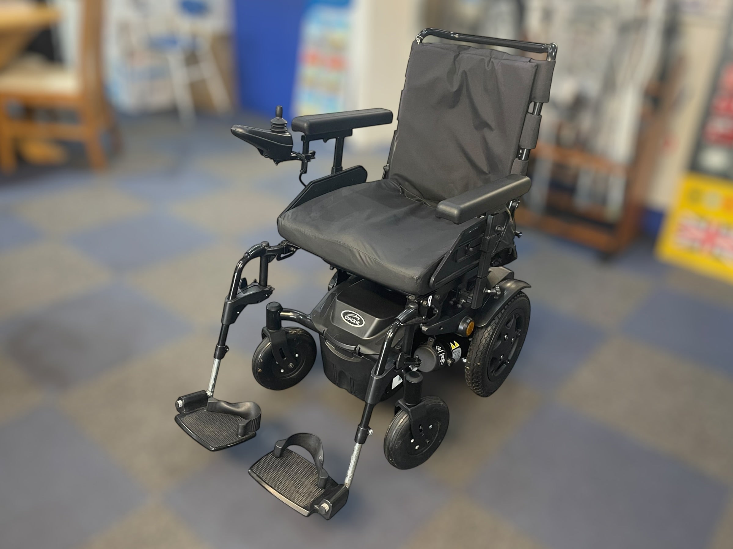 Quickie Q100R power chair Secondary image