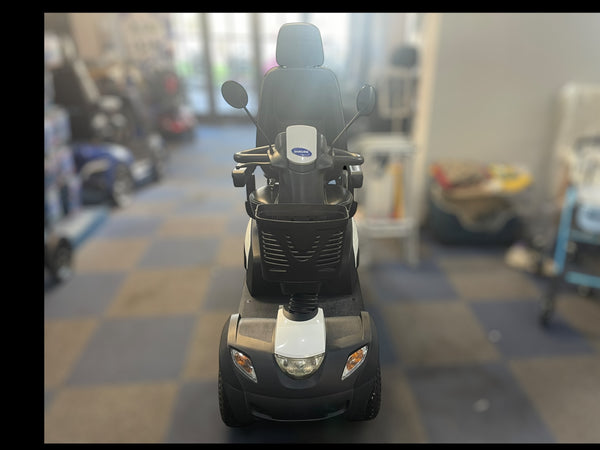 Invacare Comet Pro Mobility Scooter – 8mph Road Legal